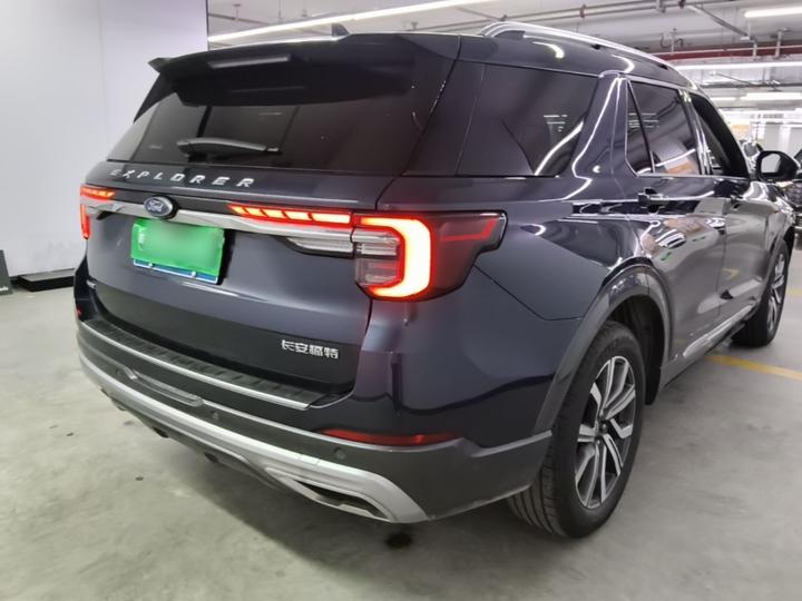 Explorer 2023 EcoBoost 285 AWD Titanium 6-Seater photo 6