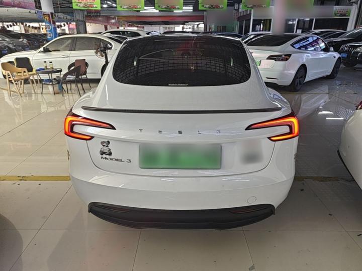 Model 3 2025 RWD photo 3