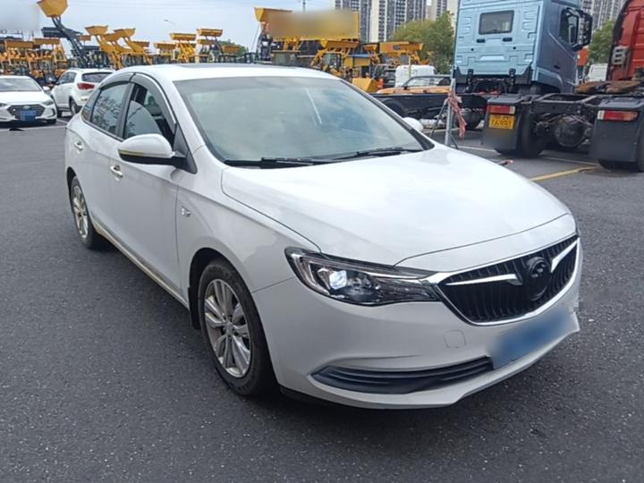 Excelle 2021 Facelift Classic 1.5L AT Elite photo 3