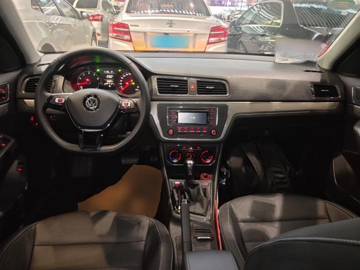Lavida 2017 1.6L AT photo 5