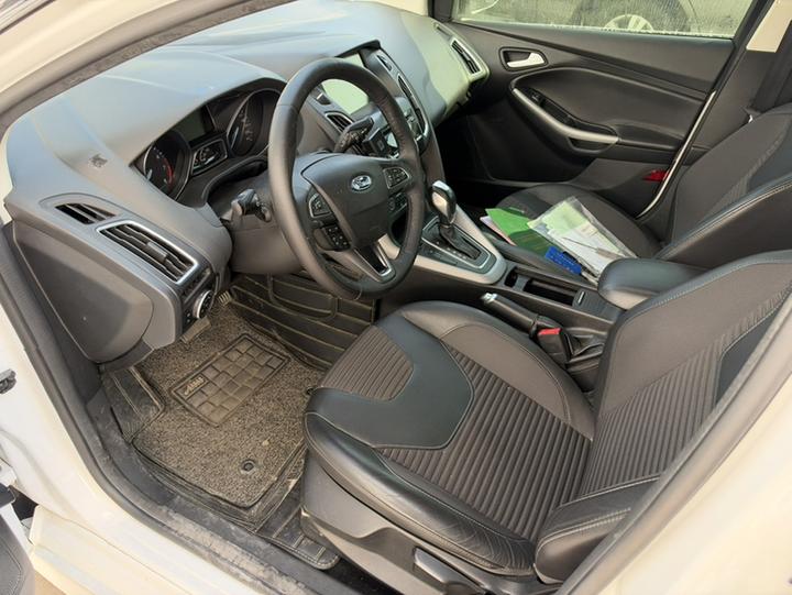 Focus 2015 Hatchback EcoBoost 180 AT Sport photo 3