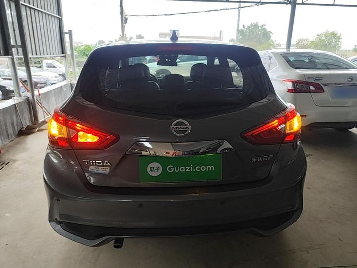 Tiida 2021 1.6L CVT photo 3