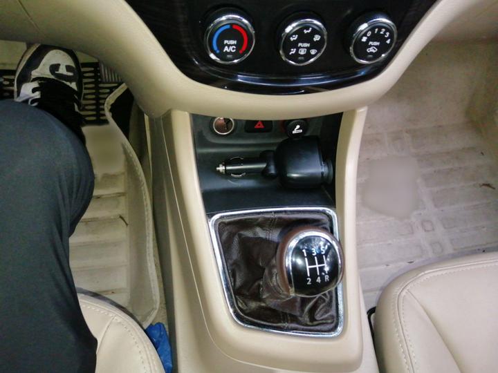 730 2014 1.5L MT Comfort ESP 7-Seater photo 7