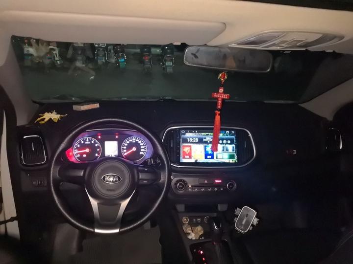 KX3 2015 1.6L AT RWD DLX photo 5