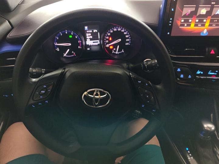 C-HR 2020 2.0L Leading photo 6