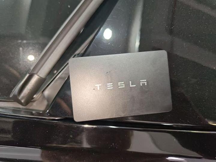 Model Y 2024 RWD photo 8