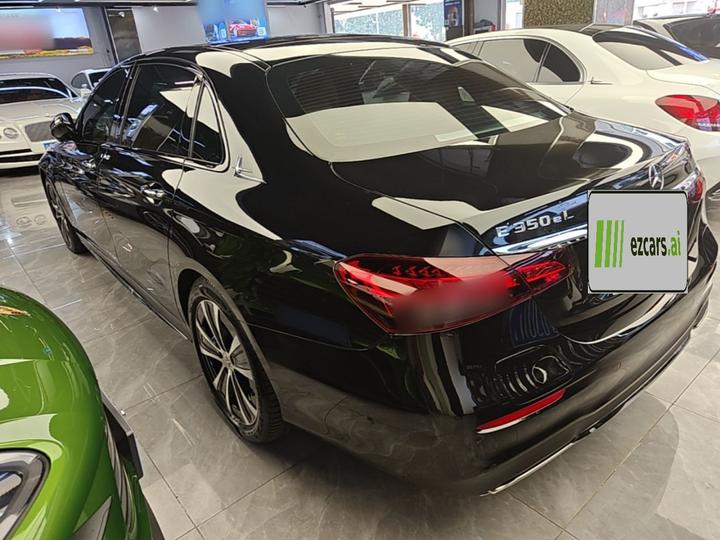 E-Class EV 2022 E 350 e L PHEV Sport photo 4