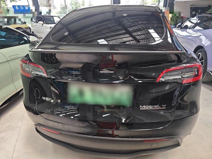 Model Y 2023 RWD photo 3