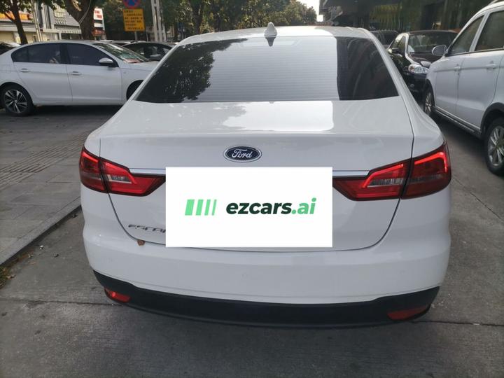 Escort 2019 Facelift 1.5L AT China VI photo 3