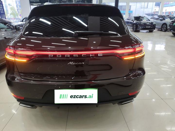 2018 Macan 2.0T photo 3