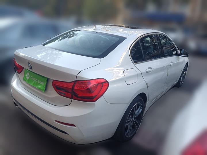 1 Series 2017 118i Sport photo 6