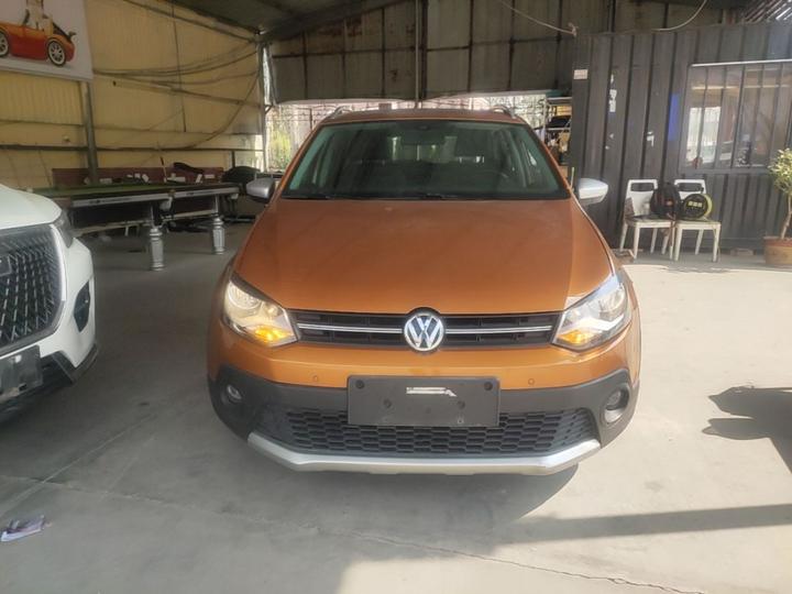 2018 1.5L Cross Polo AT photo 2