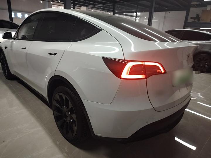 Model Y 2021 Long Range AWD 3D7 photo 4