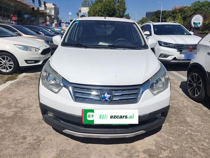 R50X 2015 1.6L AT Luxury photo 2