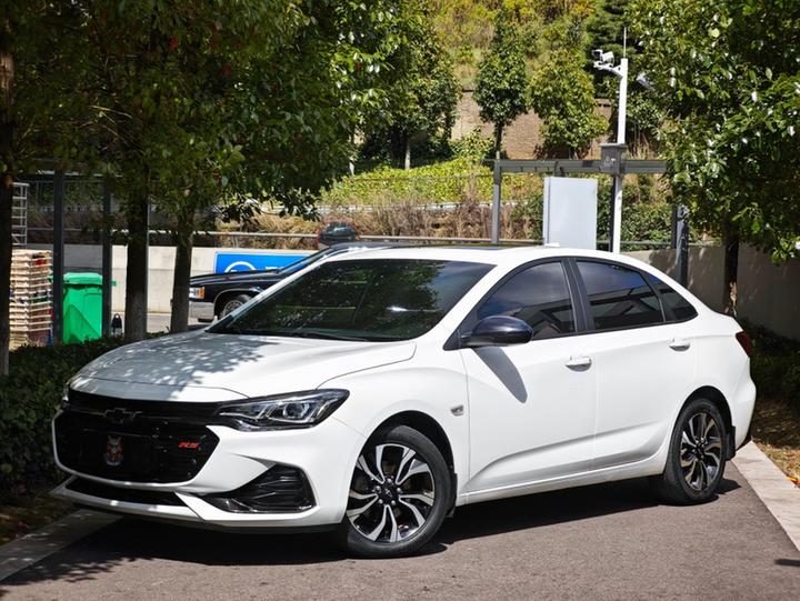 Cruze 2019 RS 330T AT China VI