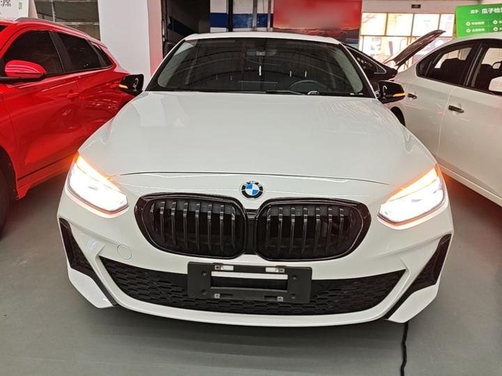 1 Series 2023 120i M Sport photo 2