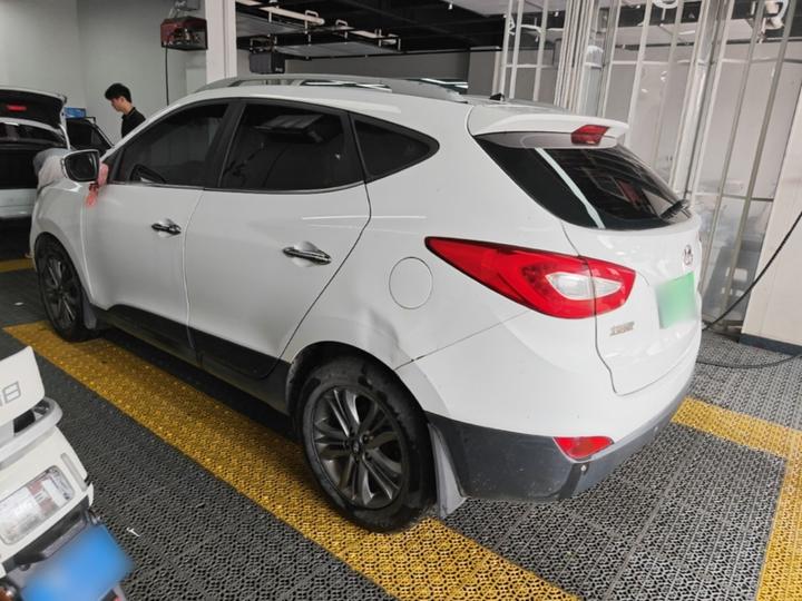ix35 2015 2.0L AT RWD Smart IV photo 4