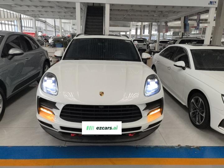 2018 Macan 2.0T photo 2