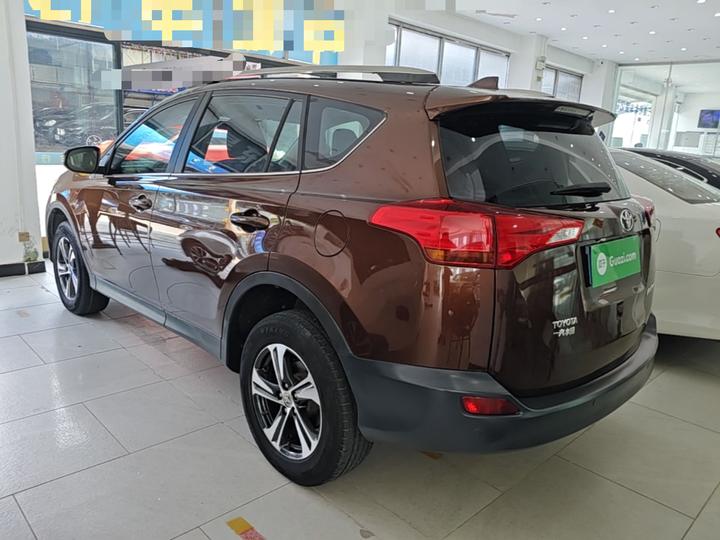 RAV4 2015 2.0L CVT RWD photo 4