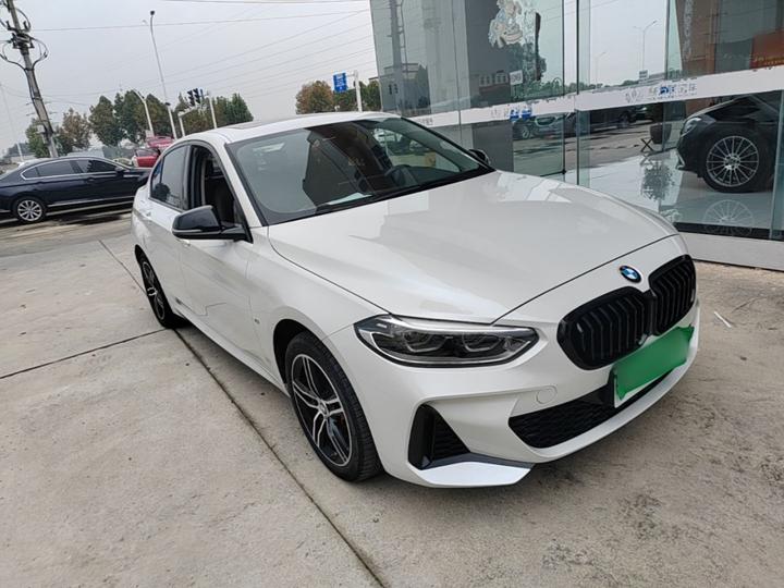 1 Series 2022 120i M Sport photo 3