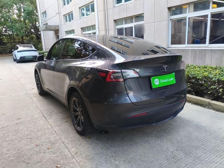 Model Y 2024 Long Range AWD photo 4