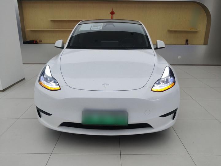 Model Y 2024 RWD photo 2
