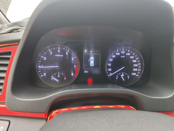 Elantra 2016 1.6L AT Smart Elite photo 4
