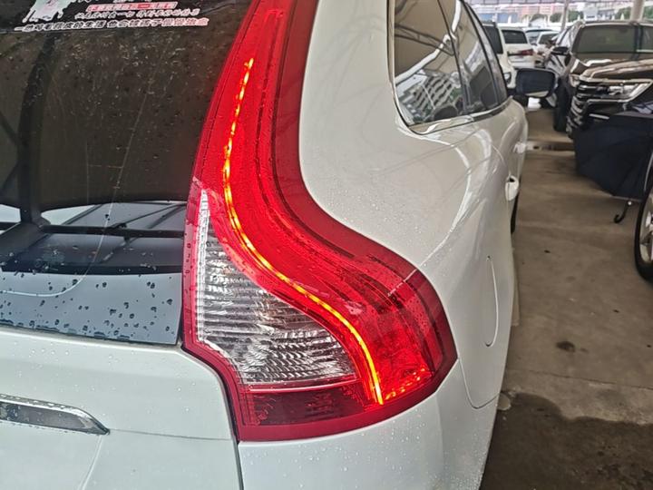 XC60 2017 T5 photo 7