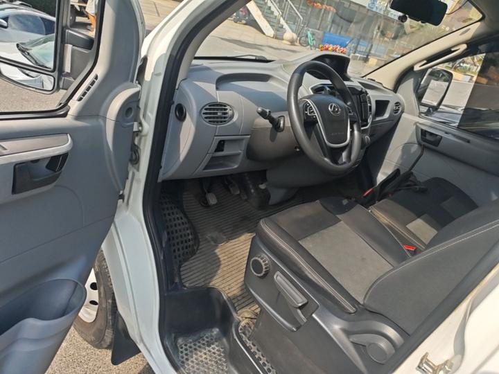 MAXUS V80 2019 2.5T Classic 6 MT Facelift Short Wheelbase 5/6-Seater photo 4