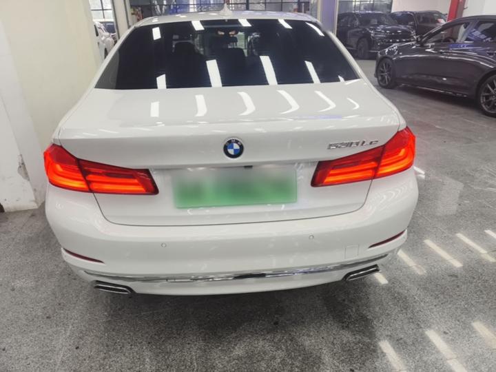 5 Series EV 2020 Upgraded 530Le Luxury photo 3