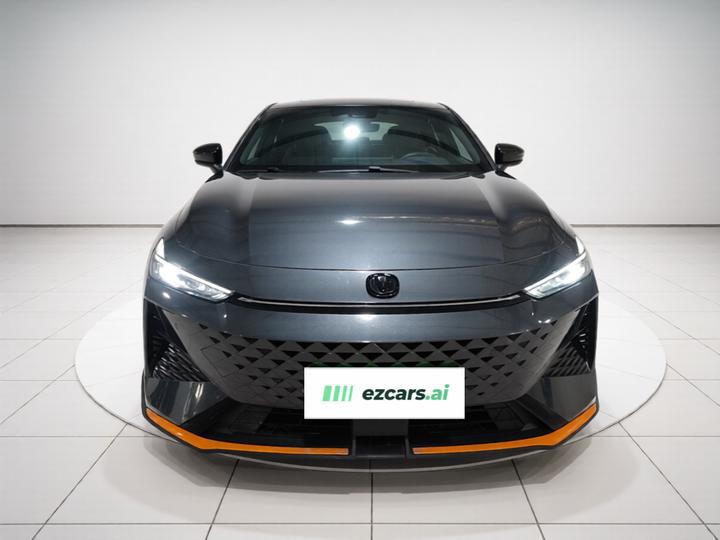 UNI-V 2024 1.5T Premium Sport photo 2