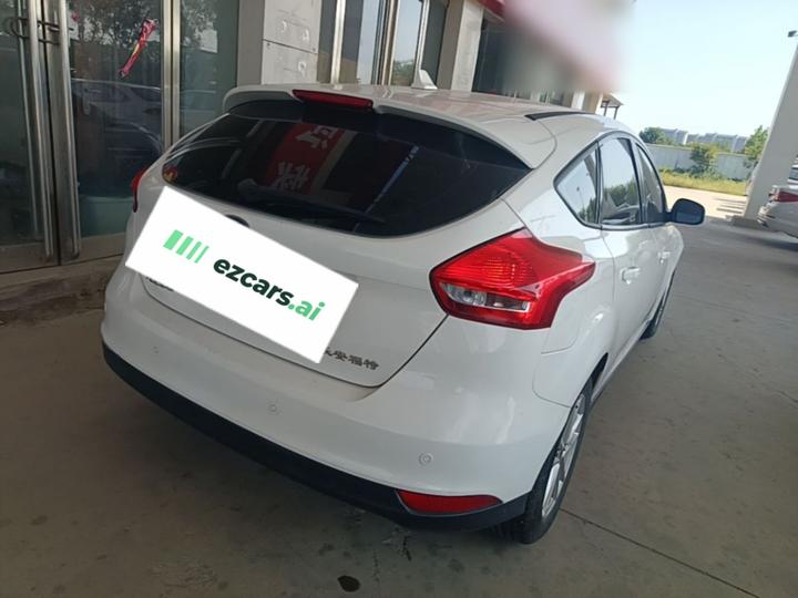 Focus 2017 Hatchback 1.6L AT Fashion photo 4