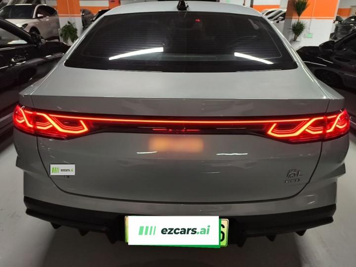 Qin L 2025 DM-i ADAS 80KM Leading photo 3