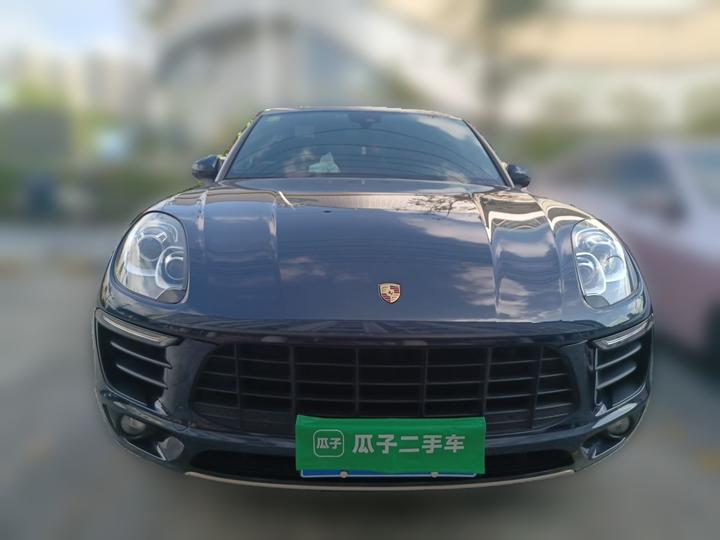 2017 Macan 2.0T photo 2