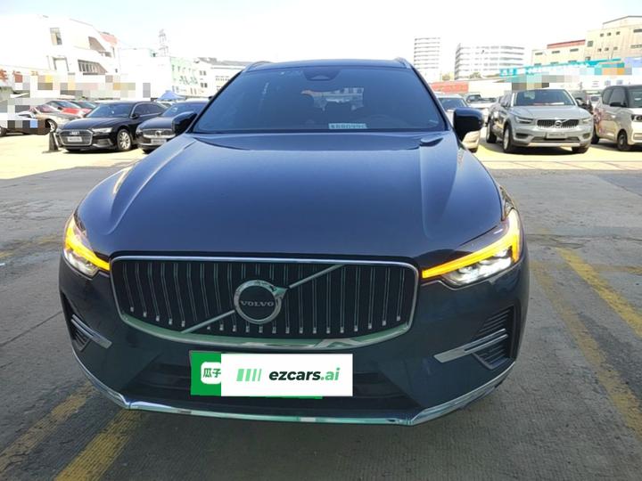 XC60 2023 B5 AWD Luxury photo 2