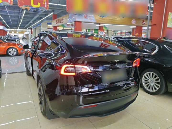Model Y 2023 RWD photo 4