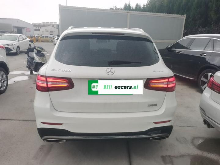 GLC 2017 GLC 300 4MATIC Dynamic photo 5