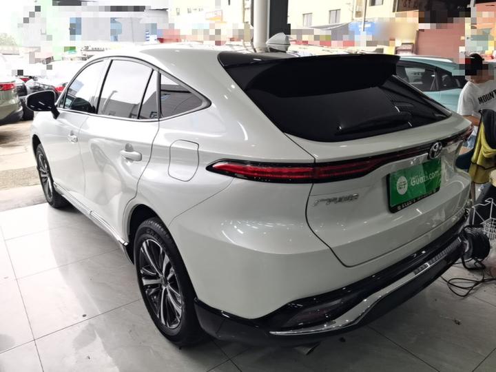 2022 2.0L CVT RWD Luxury photo 4