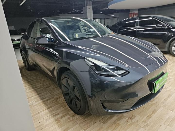 Model Y 2024 RWD photo 3