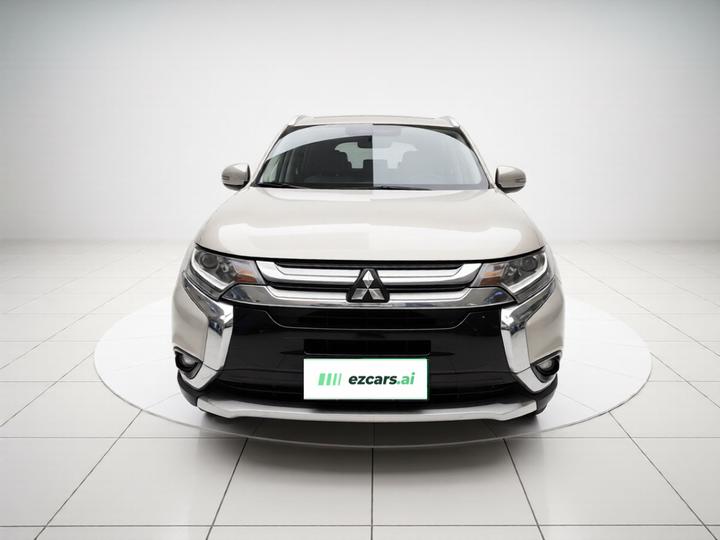 Outlander Imported 2016 2.0L RWD 5-Seater photo 2