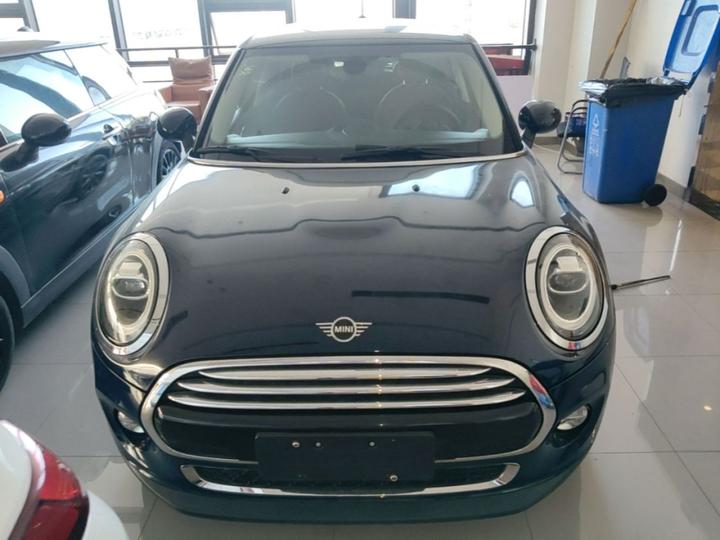 2018 1.5T COOPER 5-Door photo 2