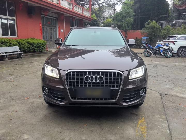 Q5 2016 40 TFSI Tech photo 2