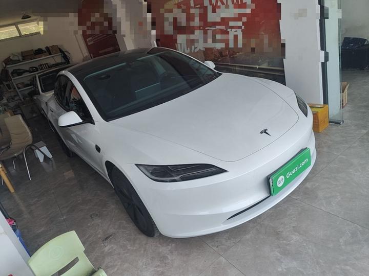 Model 3 2026 RWD photo 3