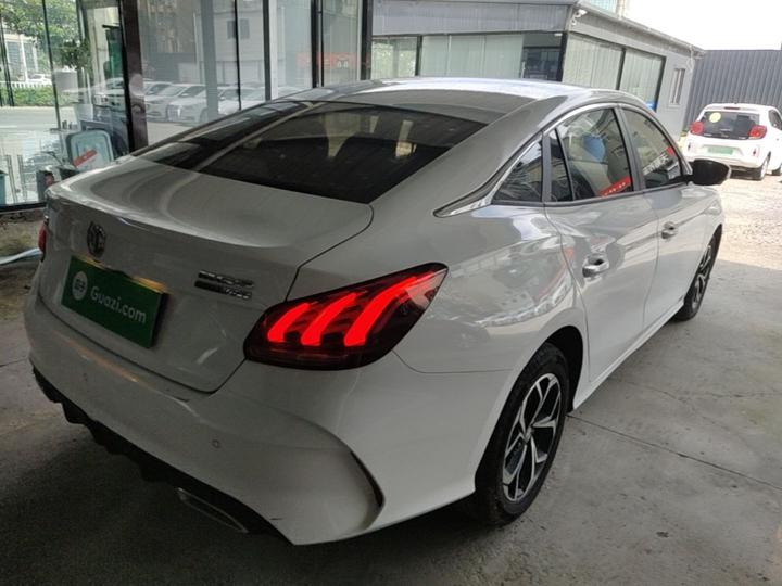 MG5 2021 180DVVT CVT Luxury photo 4