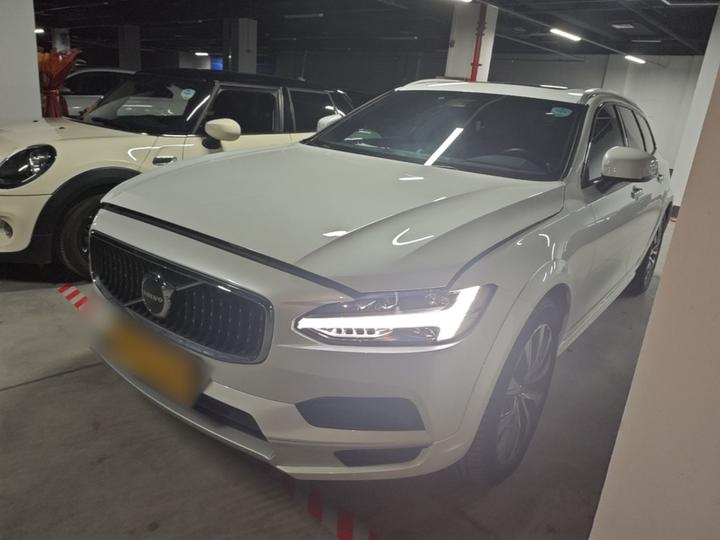 V90 2022 Cross Country B5 AWD