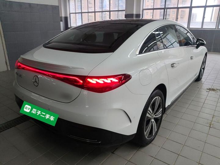 EQE 2022 350 Luxury photo 6