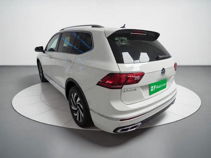 Tiguan L 2024 330TSI AT RWD R-Line photo 4