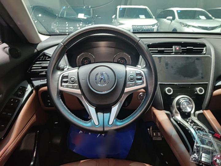 CDX 2019 1.5T RWD Exclusive photo 2