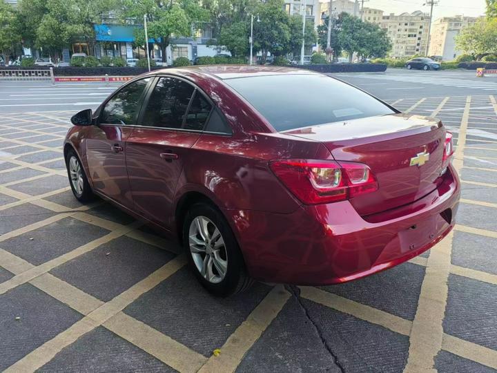 2015 1.5L Classic SE AT photo 4