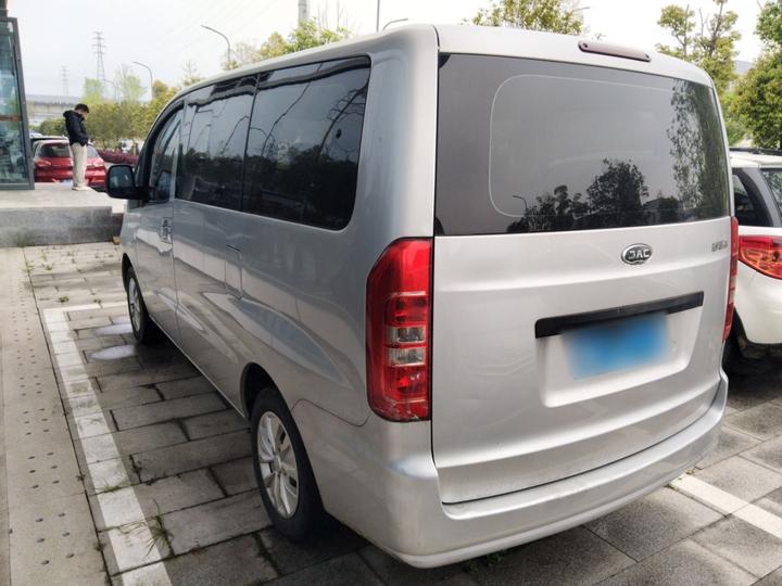 Refine M3 2019 1.8L Luxury photo 4